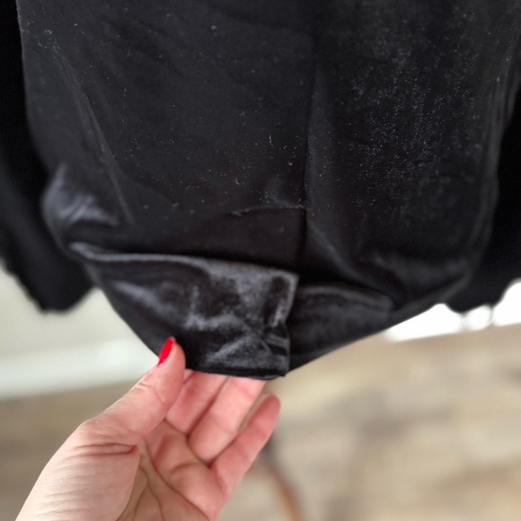 Like new! 1. STATE Revolve Velvet Tuxedo Blazer Unique Collar Color: Rich Black - Picture 6 of 10